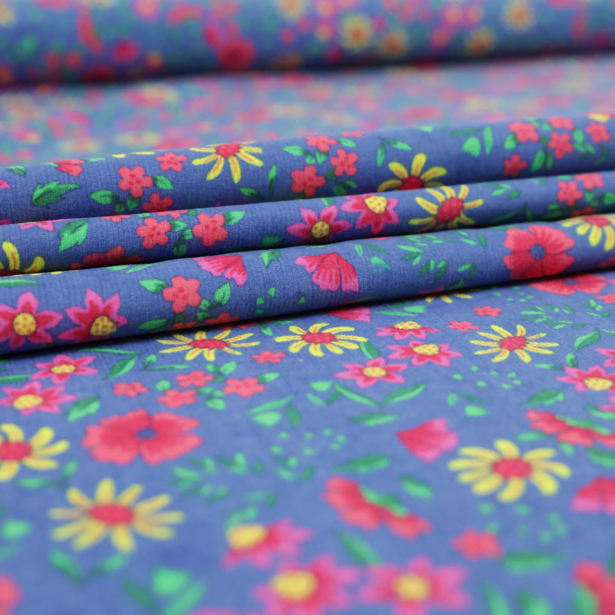 Velours milleraies floral fond bleu