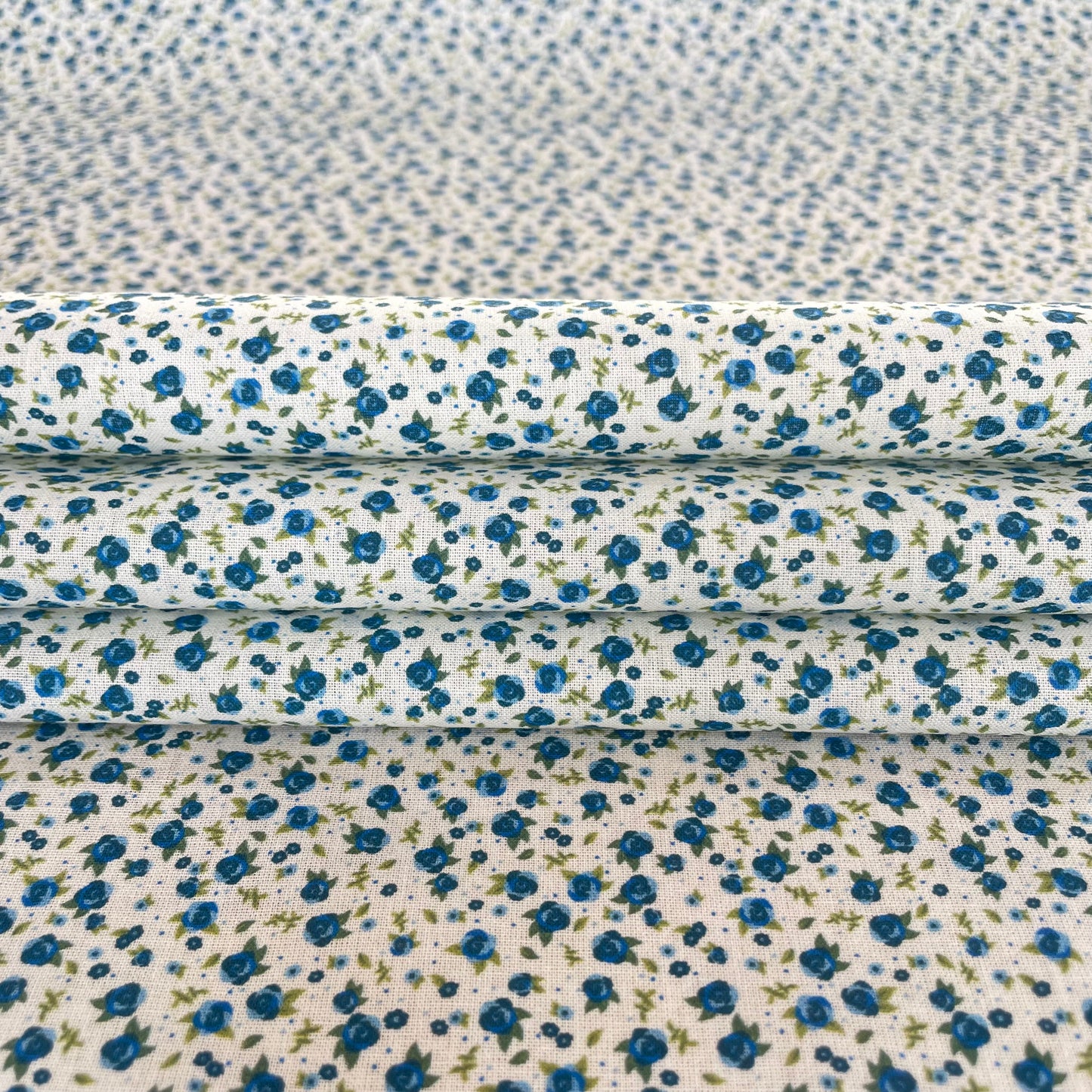 Coton fleuri bleu