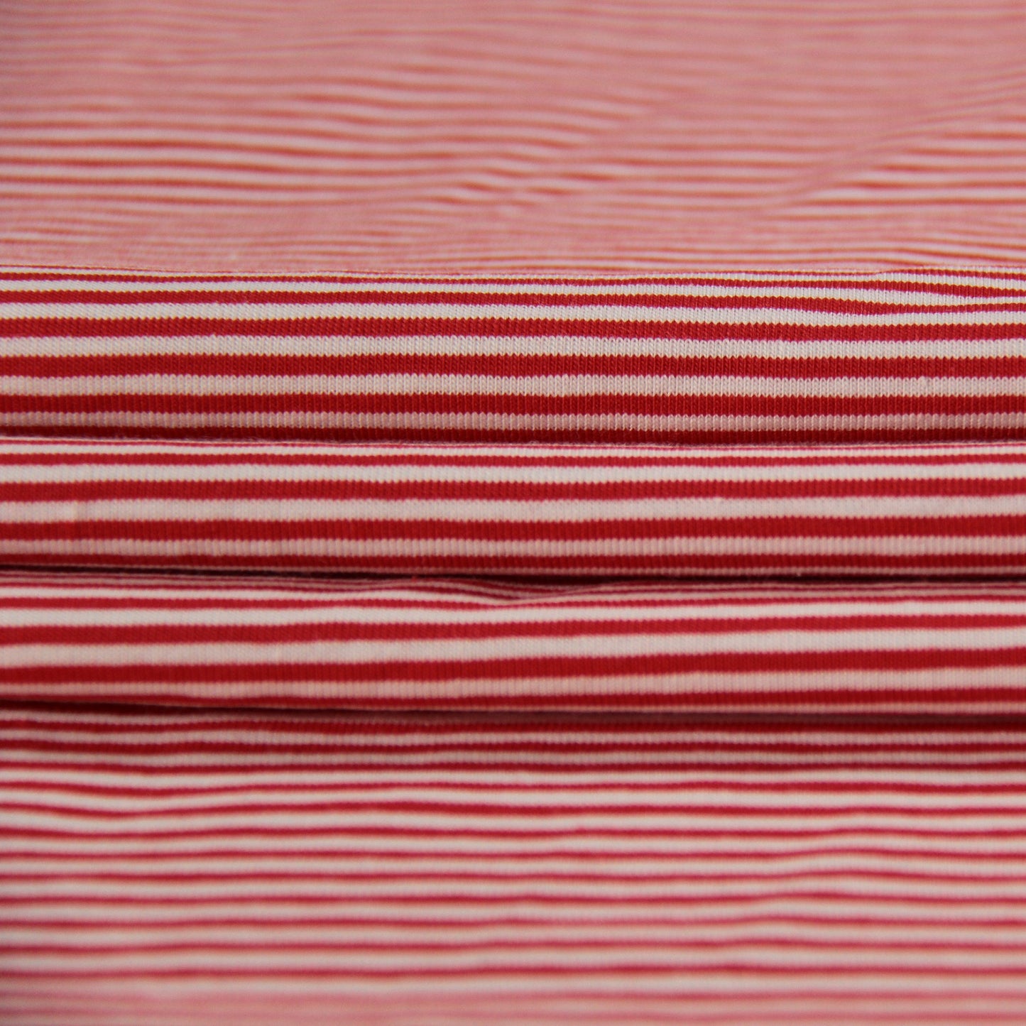 Jersey imprimé rayure rouge 2mm