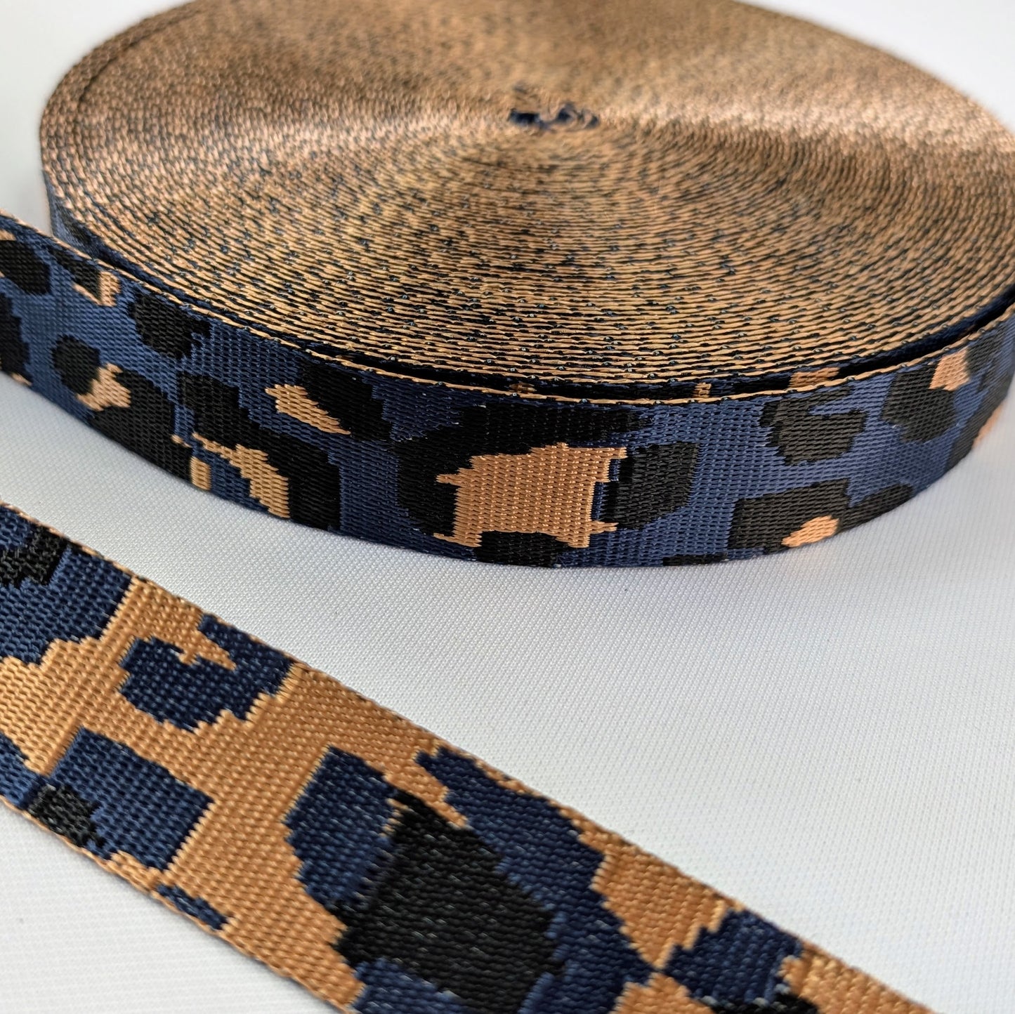 Sangle tachetée bleu et noir