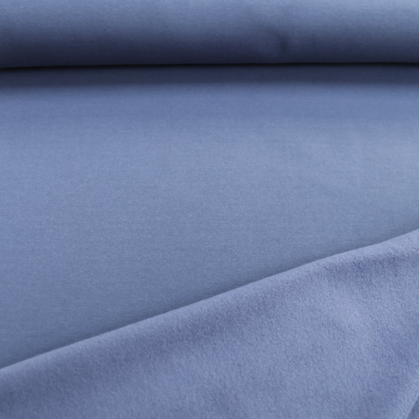 Sweat bleu moyen