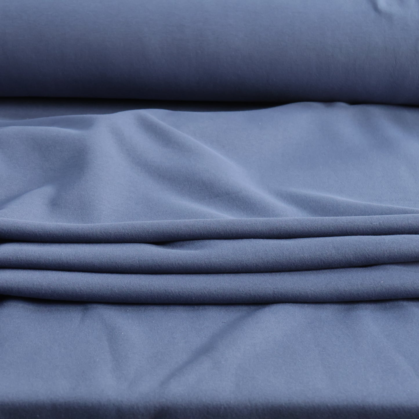 Sweat bleu moyen
