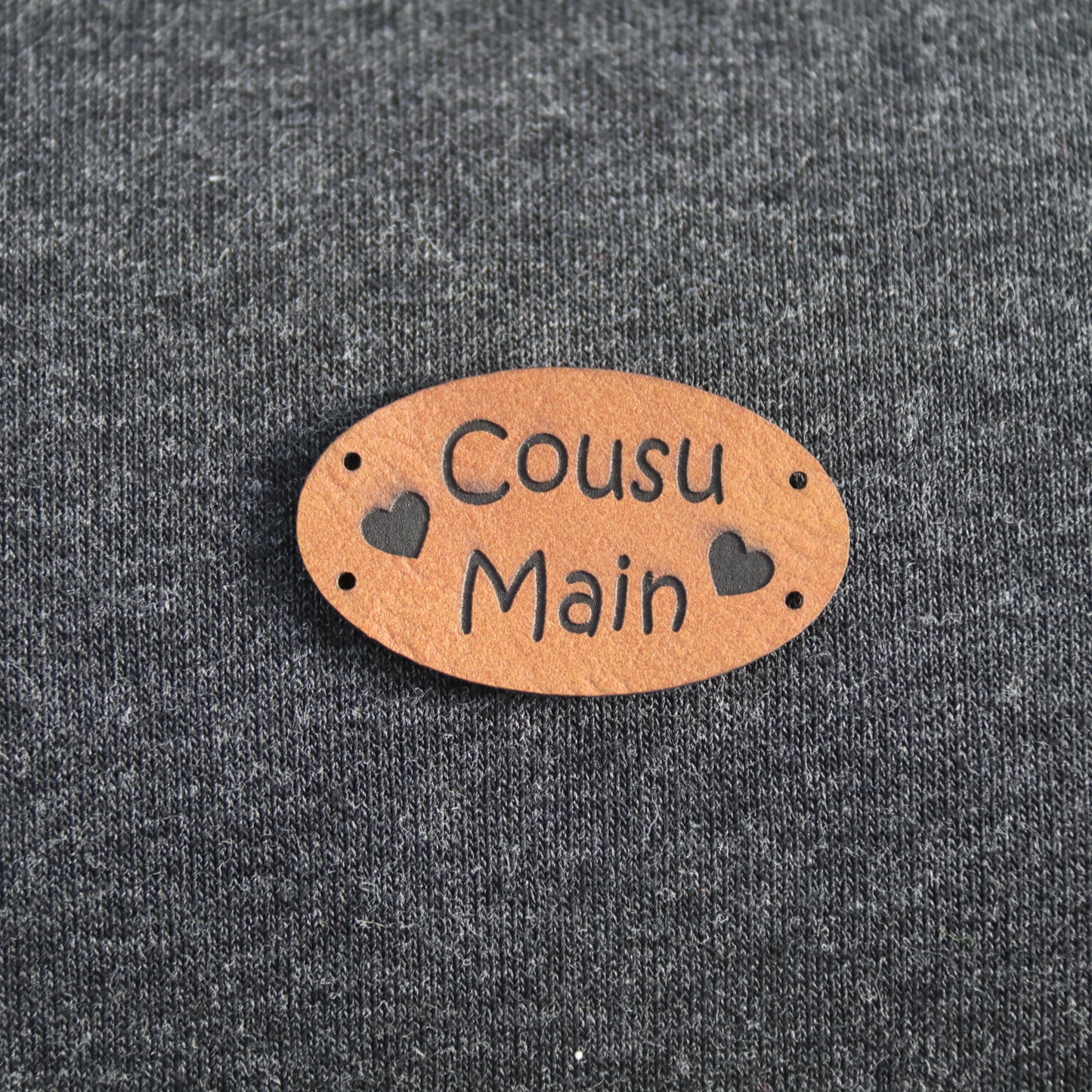 Etiquette "Cousu main"