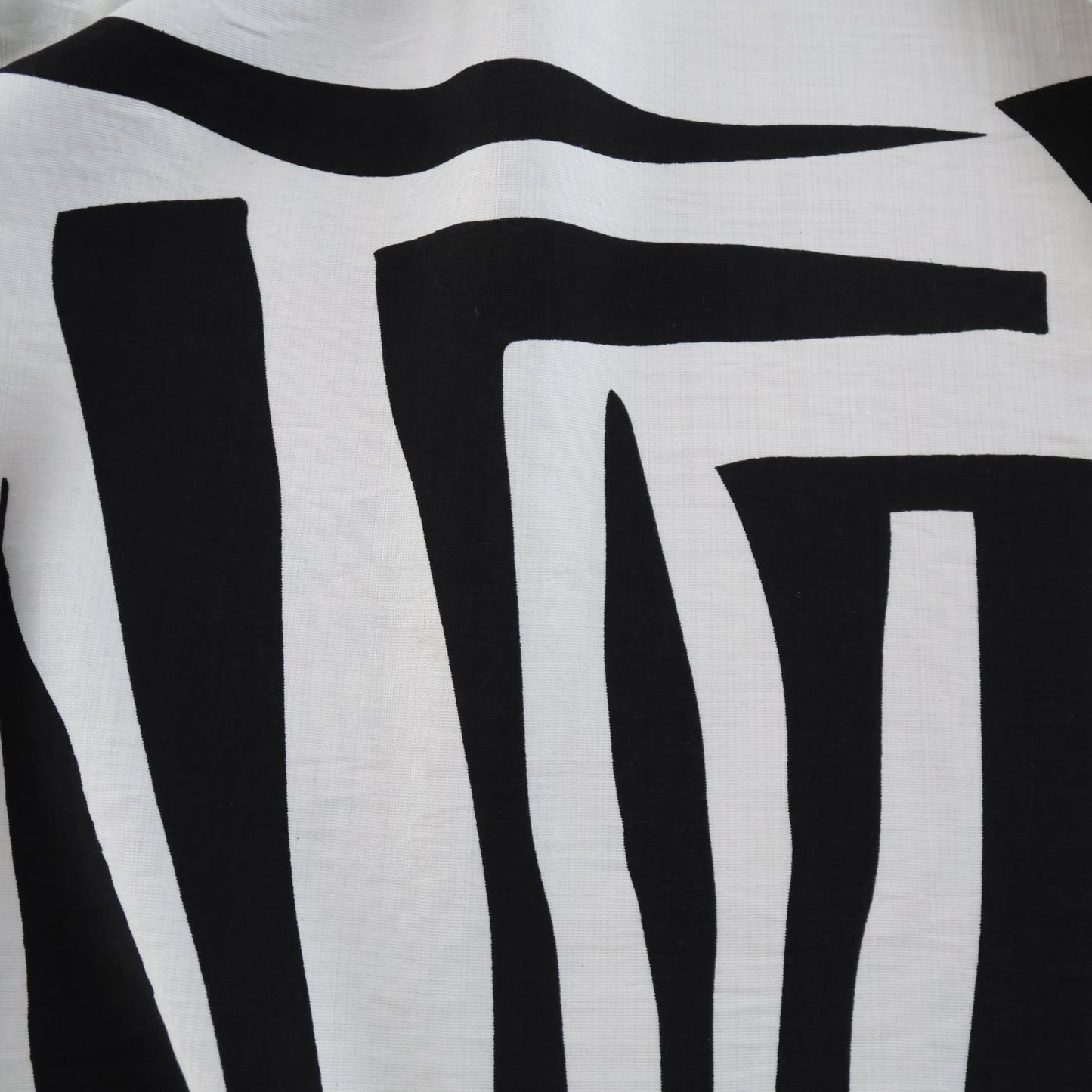 Lin viscose écru et noir LV010