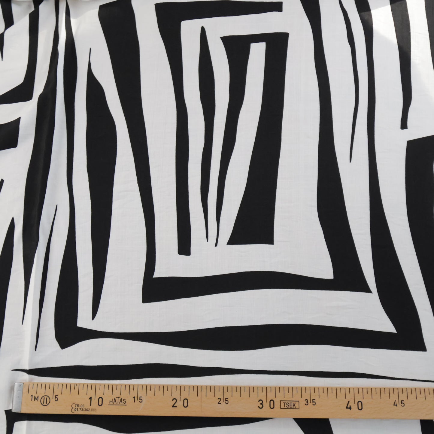 Lin viscose écru et noir LV010
