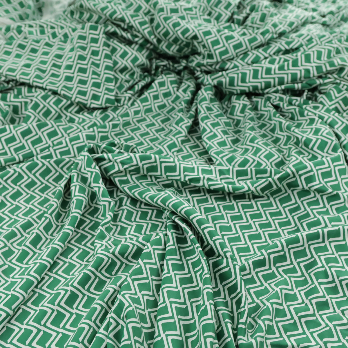 Viscose géométrique verte et blanche