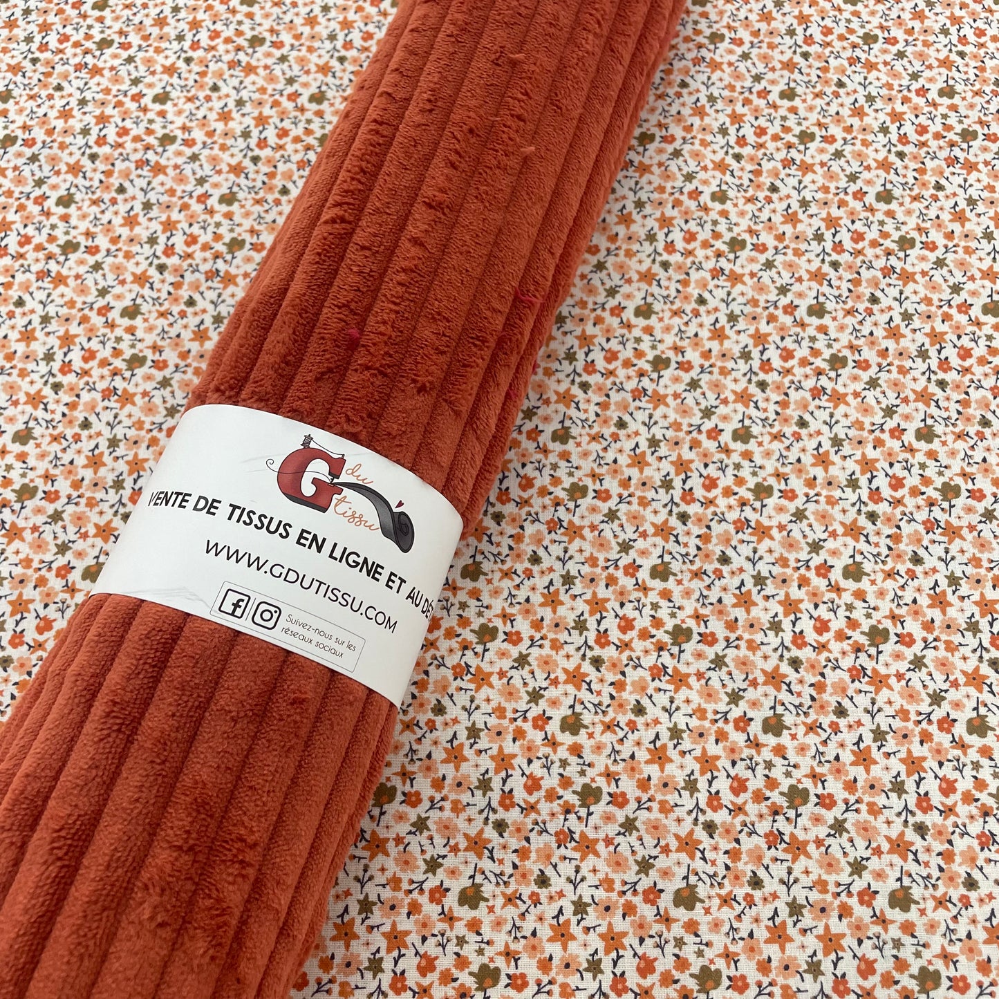 Coton fleuri ecru et orange
