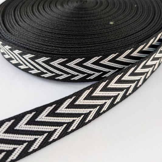 Sangle chevrons noirs et blancs