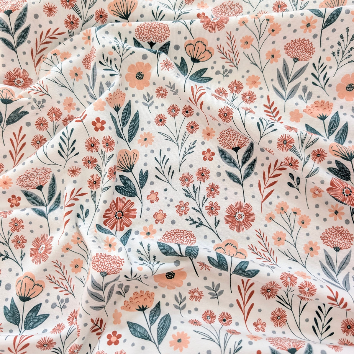 Jersey fleuri fond blanc